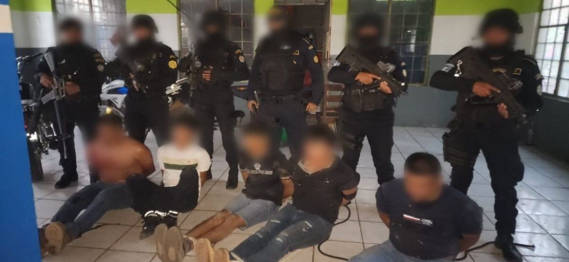 Operativo-en-La-Democracia-Huehuetenango-autoridades-hallan-municiones-y-aprehenden-a-una-persona-en-la-aldea-Las-Espuelas