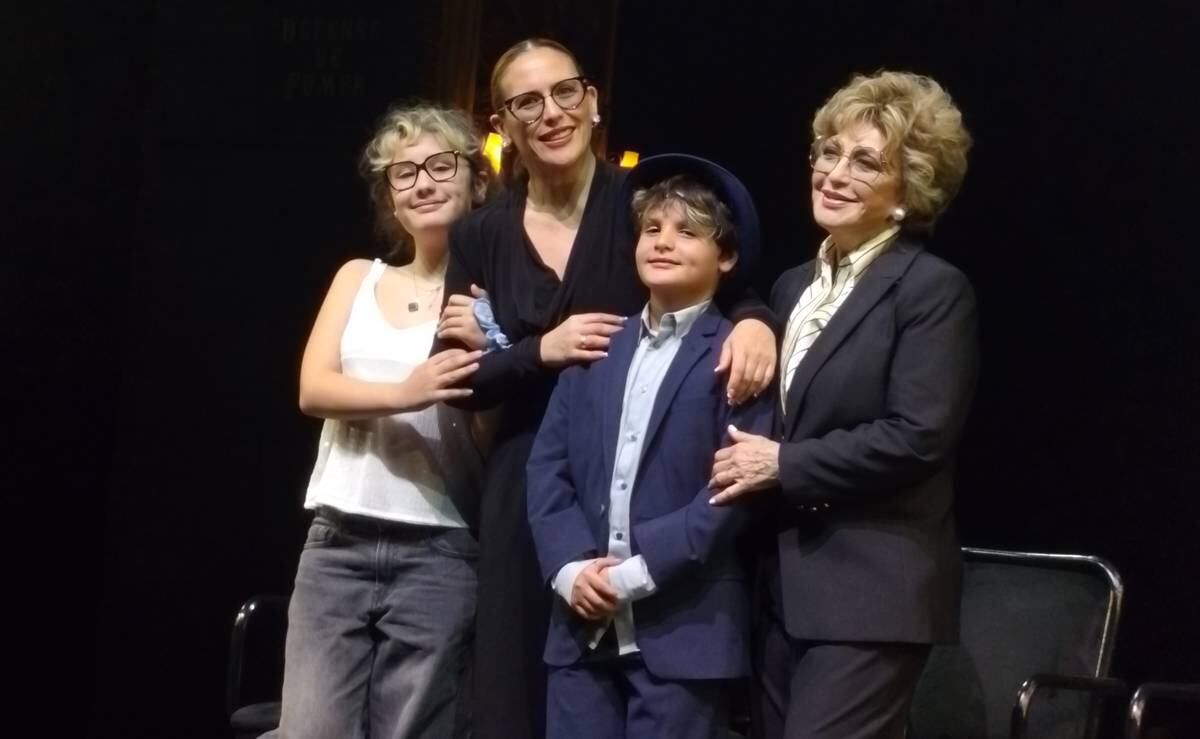 Angelica-Vale-Ahorita-no-hay-espacio-para-el-amor-tras-su-divorcio-de-Otto-Padron