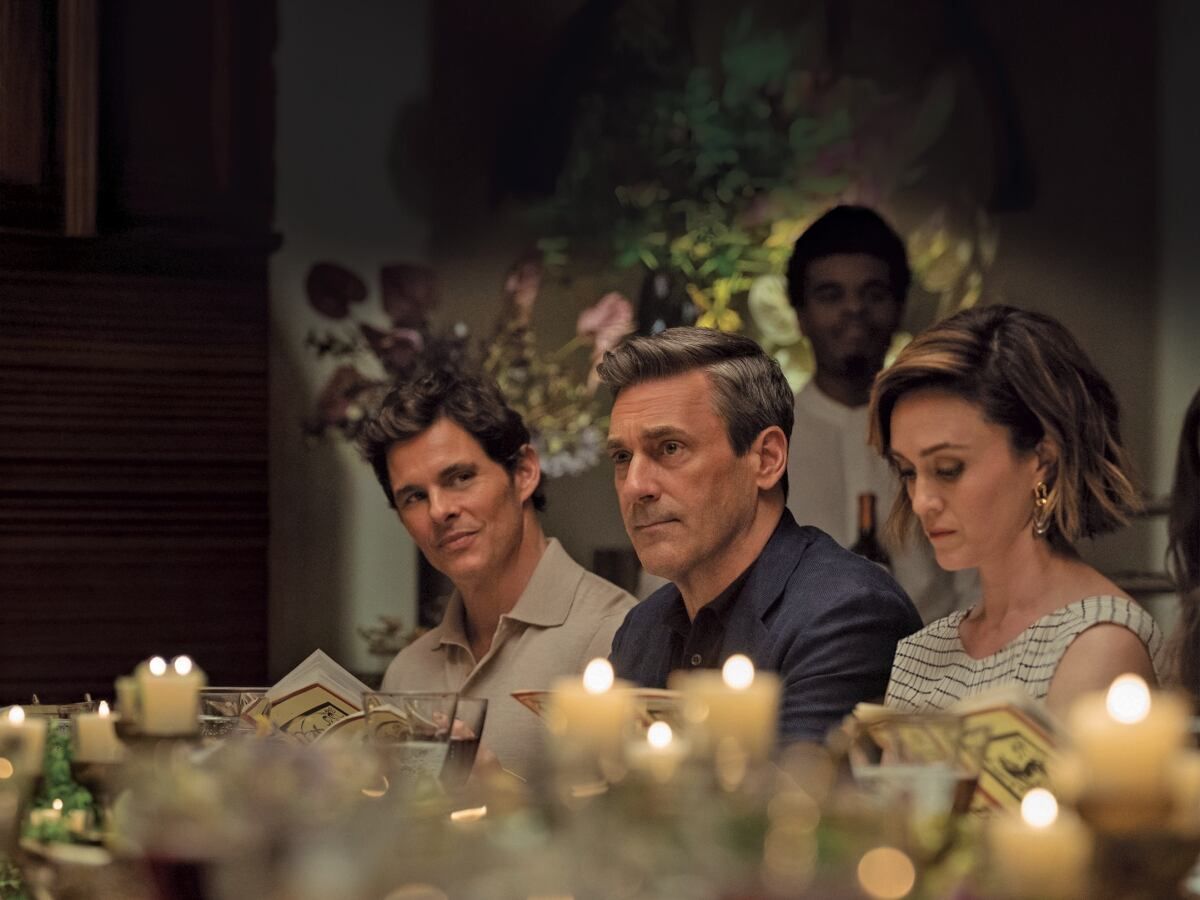 Jon-Hamm-regresa-en-Your-Friends-Neighbors-una-comedia-negra-sobre-estatus-y-desigualdad