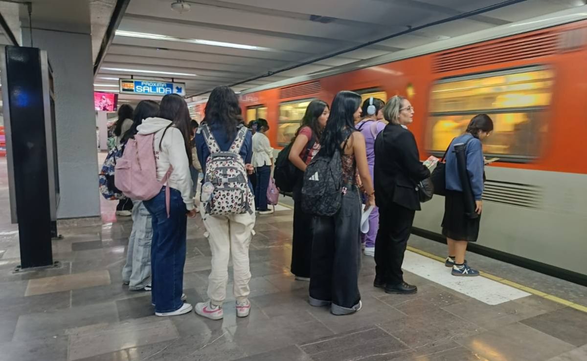 Metro-CDMX-registra-retrasos-y-saturacion-en-varias-lineas-usuarios-reportan-esperas-prolongadas