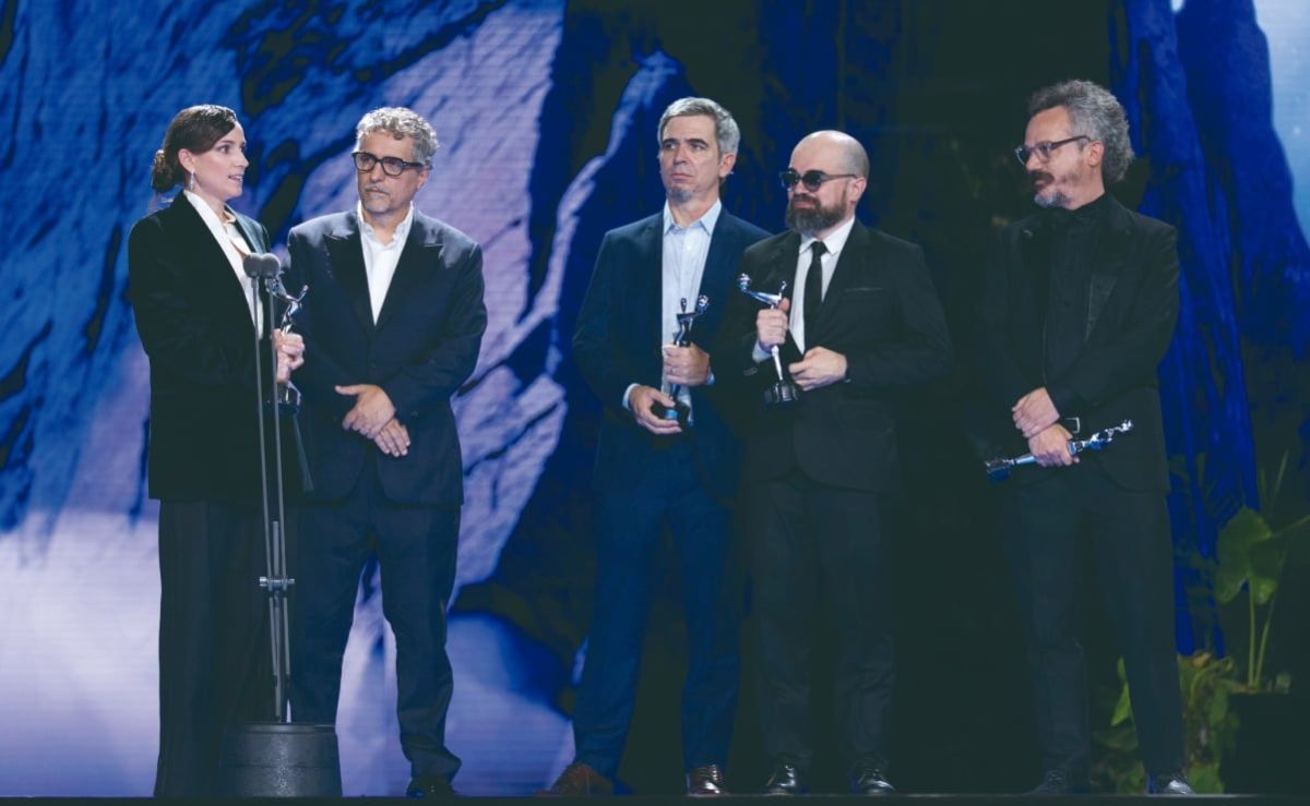Paulina-Gaitan-gana-el-Platino-a-la-Mejor-interpretacion-femenina-en-miniserie-por-Las-muertas