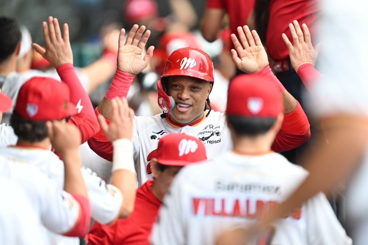Robinson-Cano-conecto-grand-slam-y-los-Diablos-Rojos-vencieron-10-7-a-Tigres